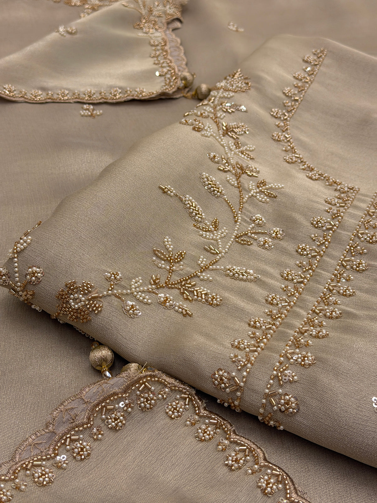 NOOR LUXURY TISSUE SUIT