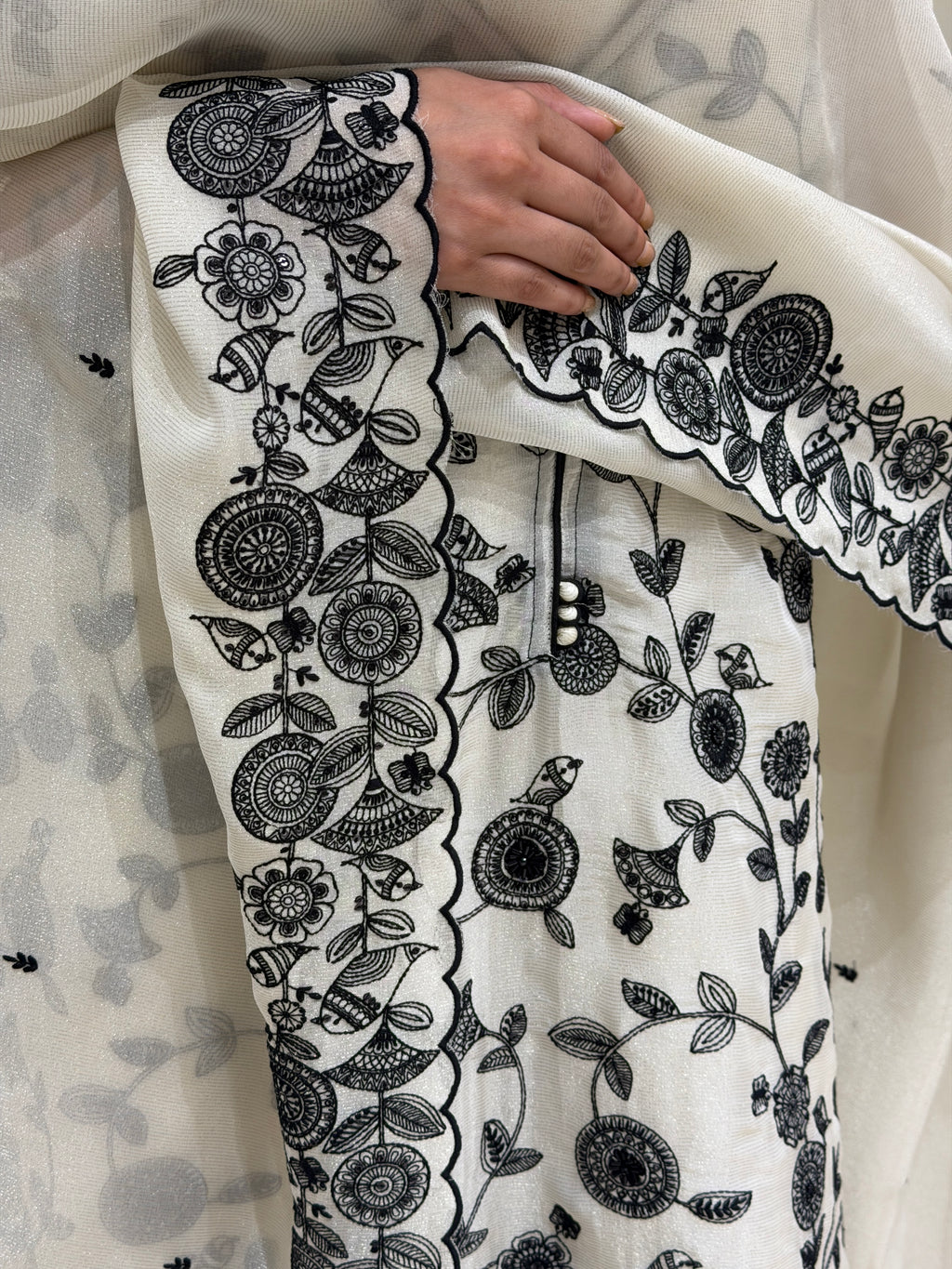 Noor-e-Meherbaan Suit Set