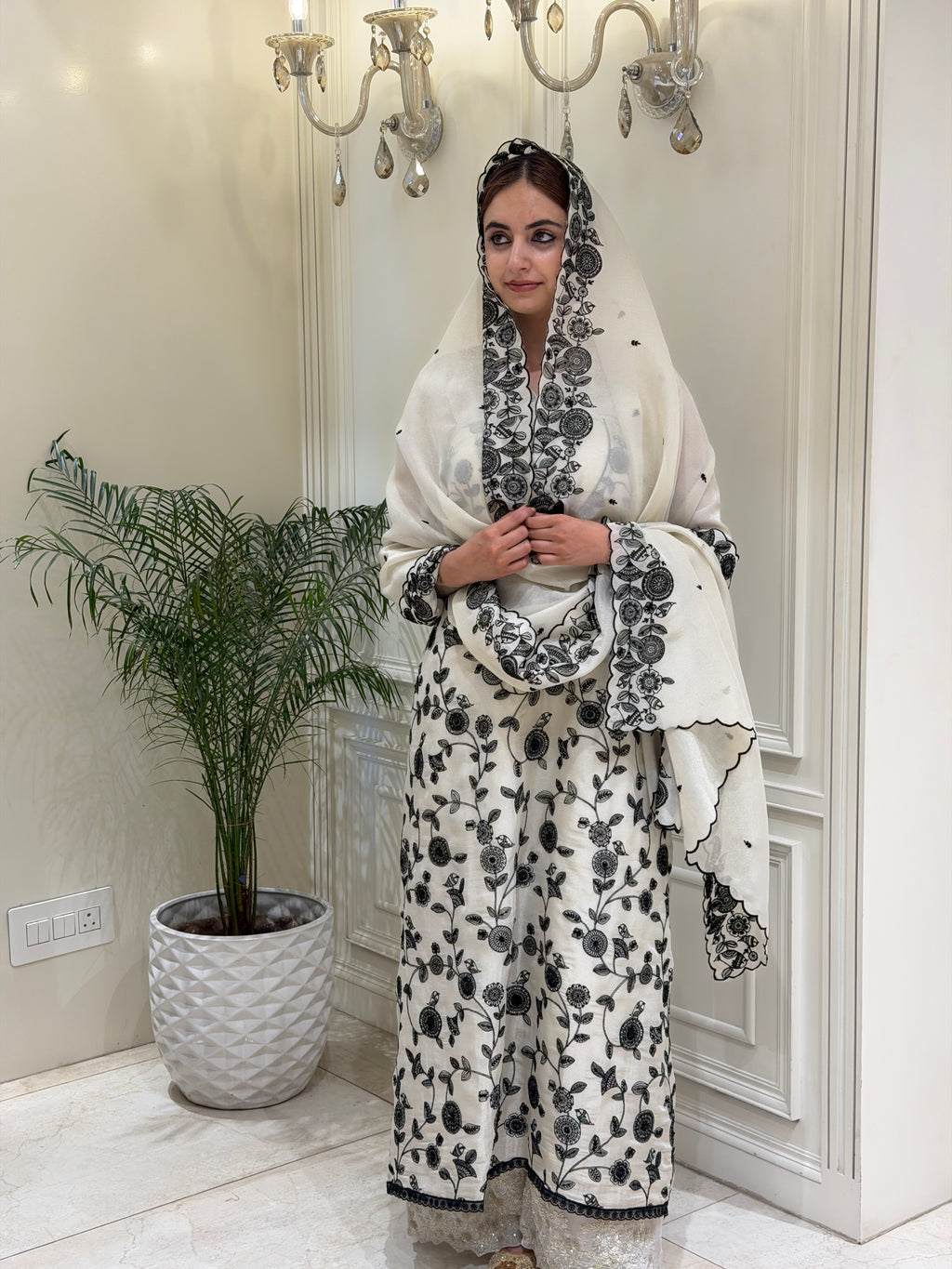 Noor-e-Meherbaan Suit Set