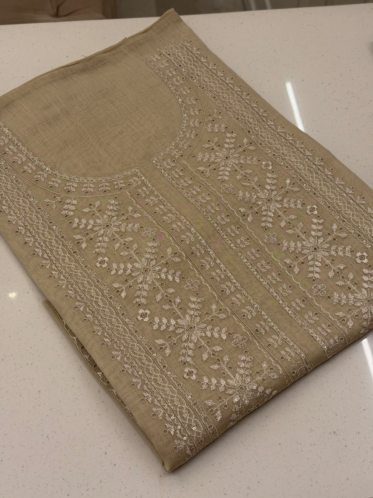Noor-e-Gulnaar Chikankari Suit Set