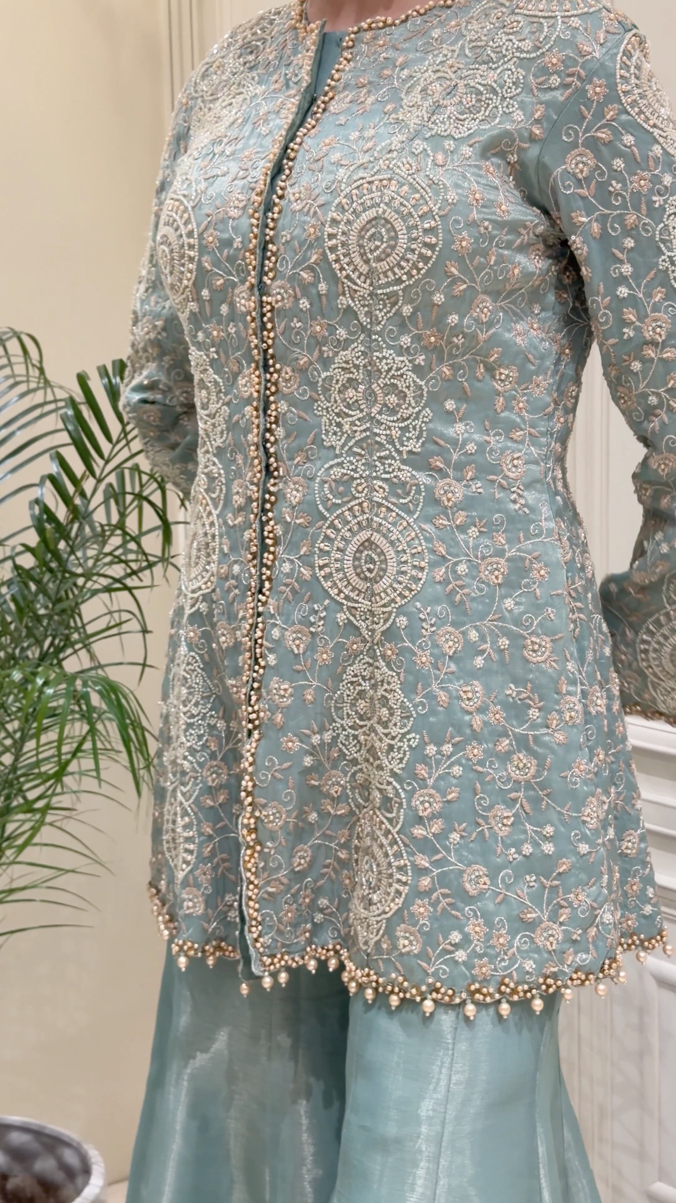 Noor-e-Zareen Tissue Luxury Ensemble