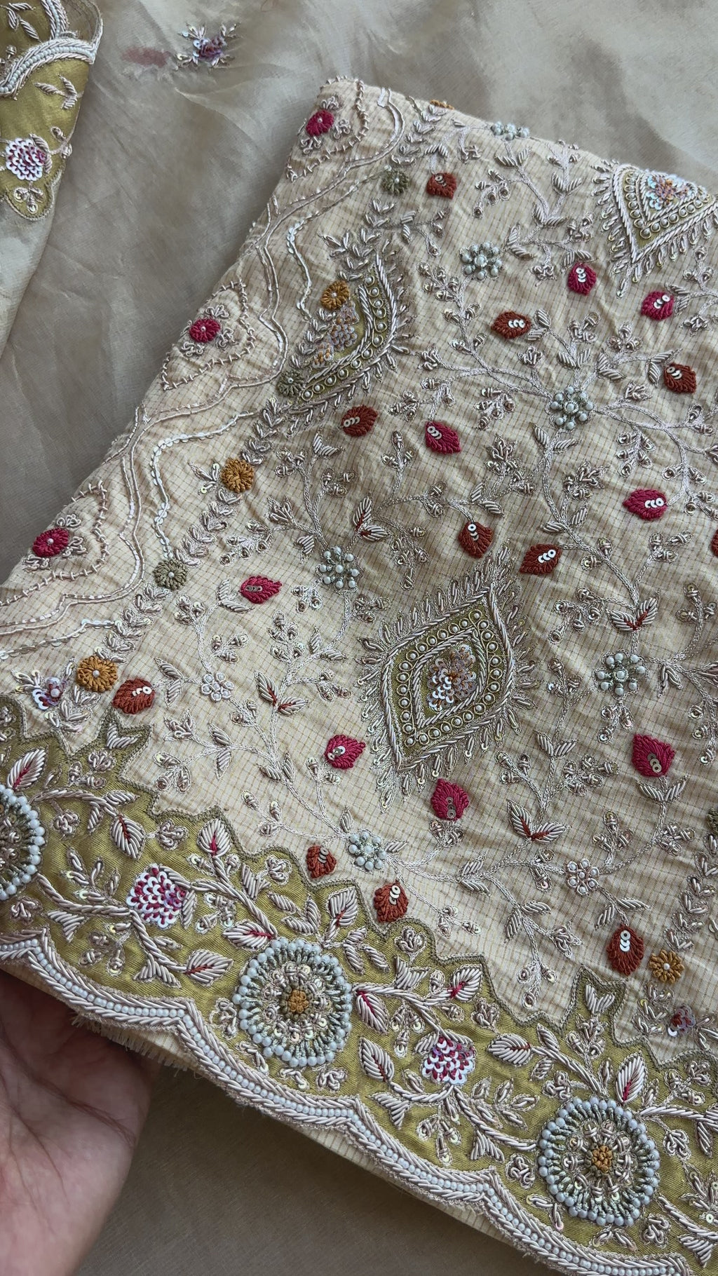 Ivory Noor Royale