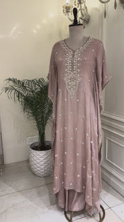 Noor-e-Afreen Chinon Kaftan Set ✨
